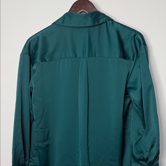 Who What Wear Teal Satin Button-Up Blouse Size Medium - Picture 8 of 8